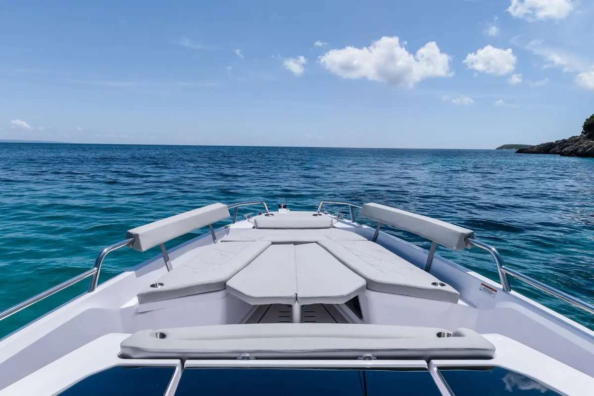Axopar 28, main deck — Ibiza Yachts Hire, Ibiza. Axopar 28 — 30m
