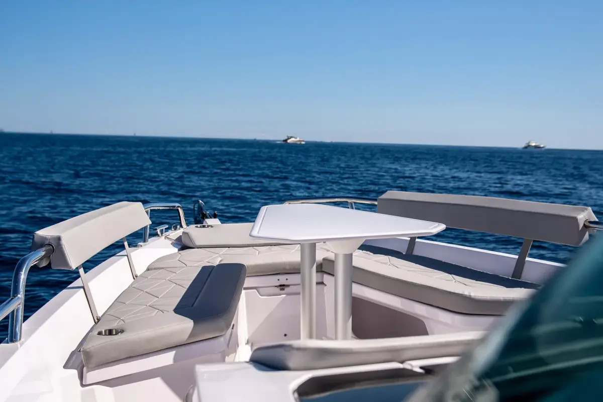 Axopar 28, master cabin — Ibiza Yachts Hire, Ibiza. Axopar 28 — 30m