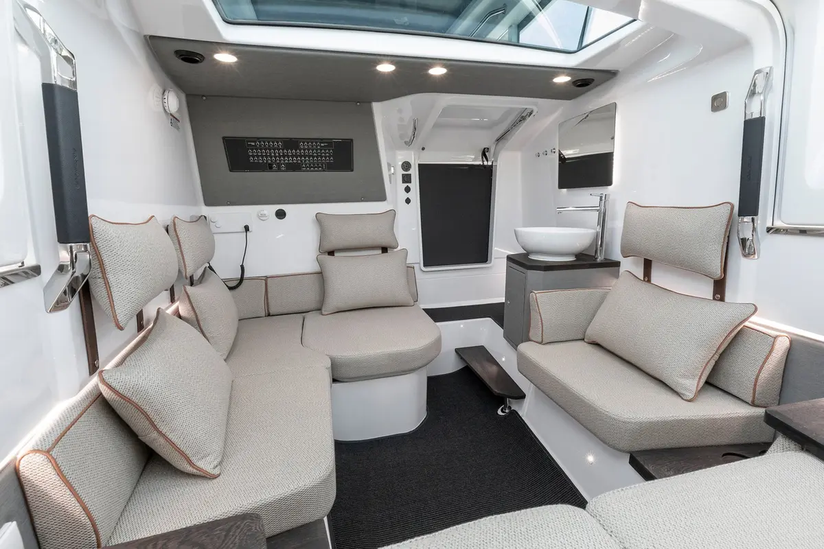 Axopar 37, flybridge — Ibiza Yachts Hire, Ibiza. Axopar 37 — 11.5m