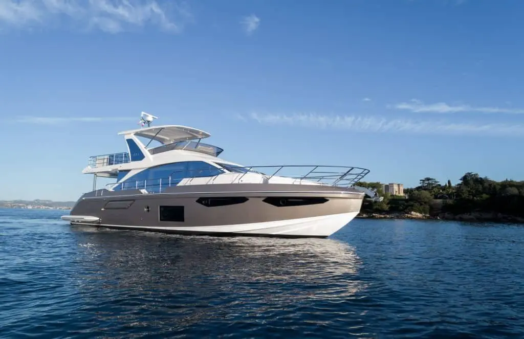 Azimut 60 Fly, main deck — Ibiza Yachts Hire, Ibiza. Azimut 60 Fly — 20m