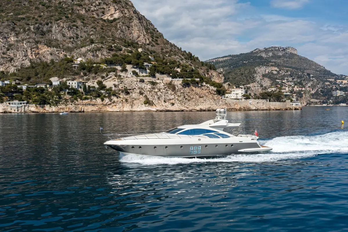 Azimut 86, aft deck — Ibiza Yachts Hire, Ibiza. Azimut 86 — 26m