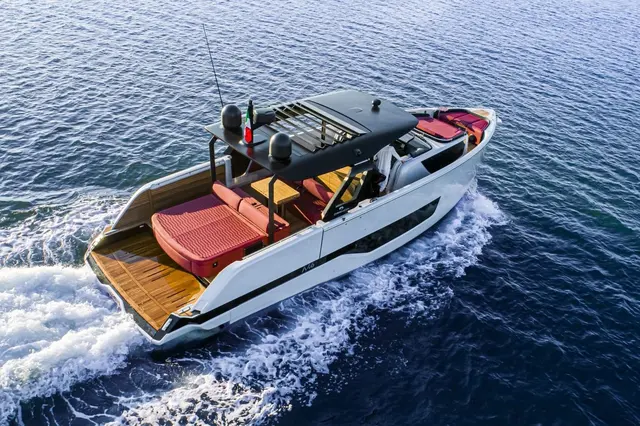 Cranchi A46 — Ibiza Yachts Hire, Ибица