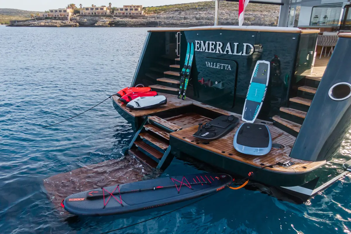 Emerald, master cabin — Ibiza Yachts Hire, Ibiza. Emerald — 50m