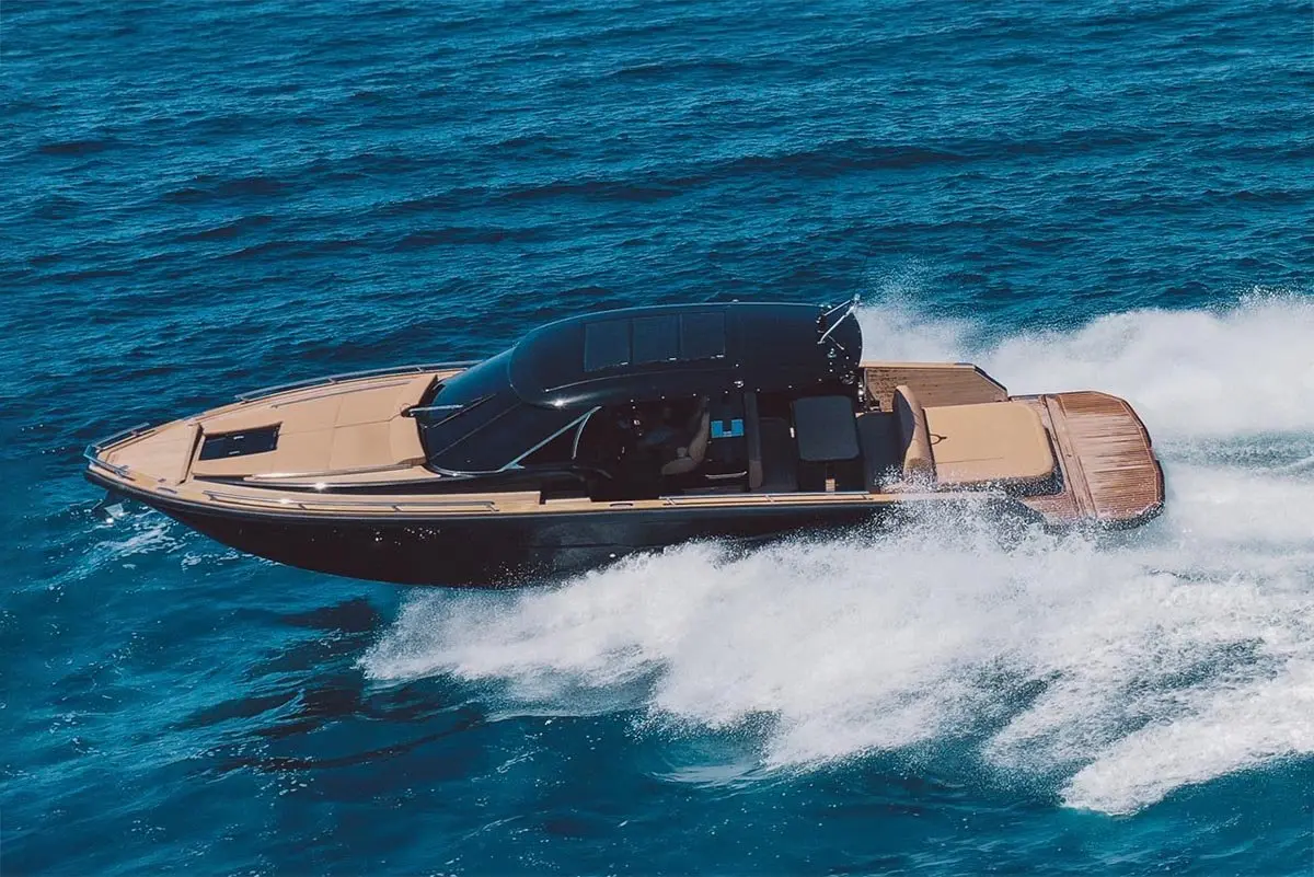 Forza 37, main deck — Ibiza Yachts Hire, Ibiza. Forza 37 — 20m