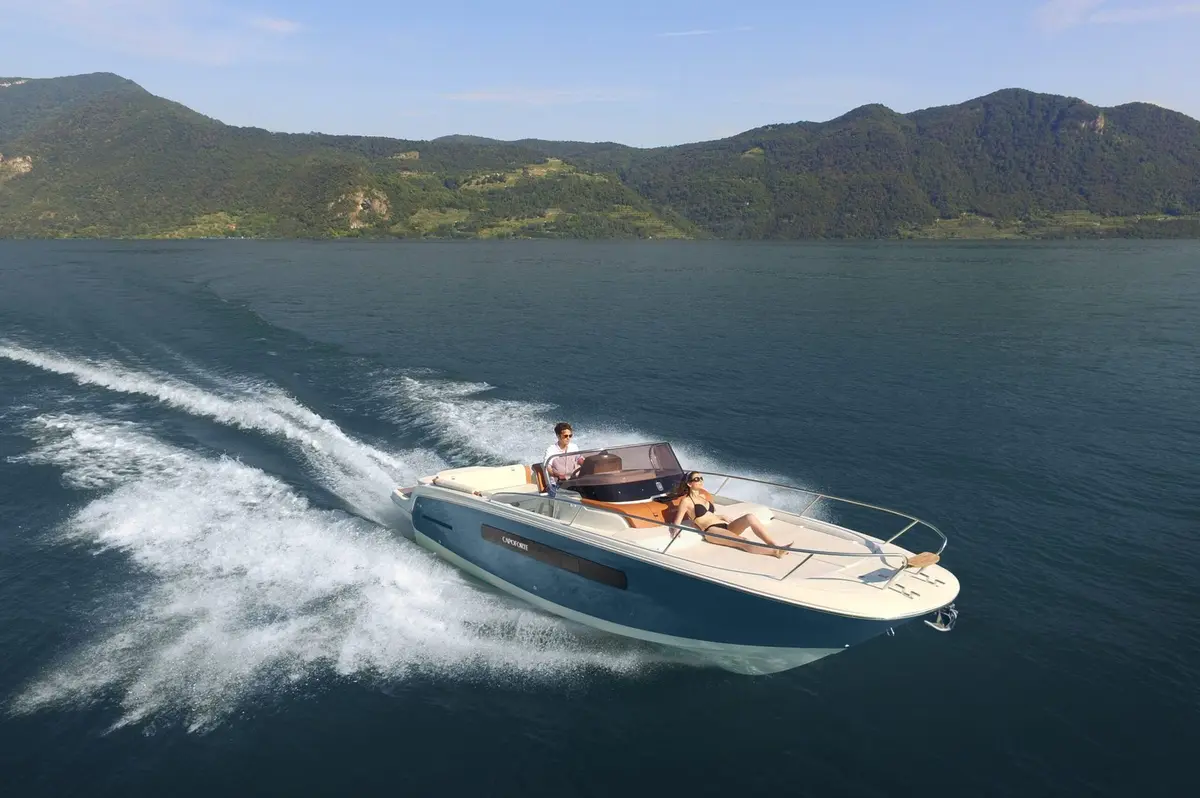 Invictus 280, exterior — Ibiza Yachts Hire, Ibiza. Invictus 280 — 9m