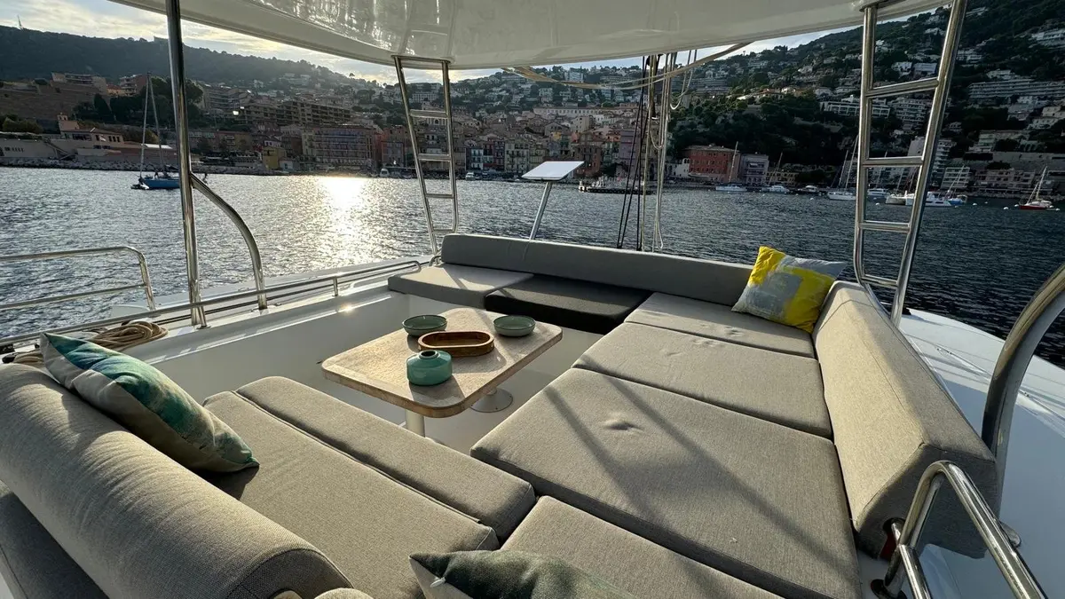 Lagoon 5.1, aft deck — Ibiza Yachts Hire, Ibiza. Lagoon 5.1 — 14m