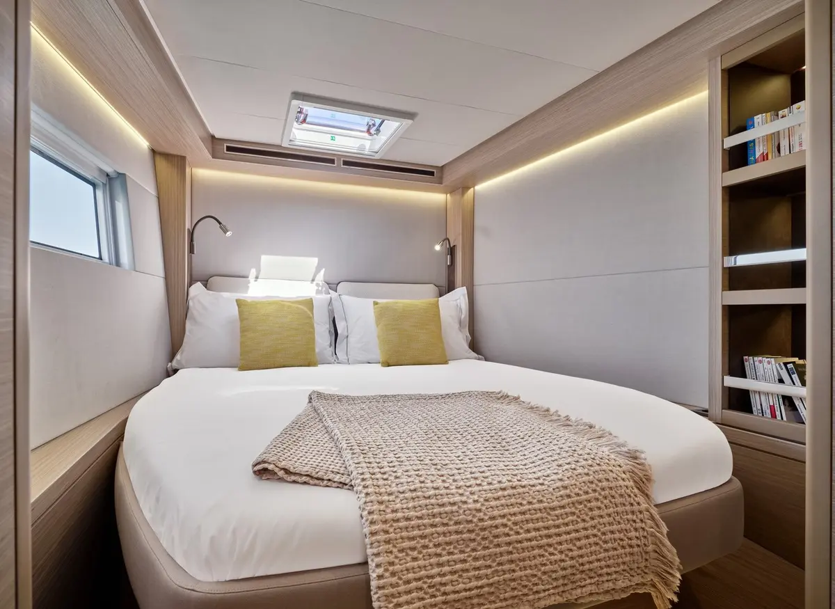 Lagoon 5.1, master cabin — Ibiza Yachts Hire, Ibiza. Lagoon 5.1 — 14m