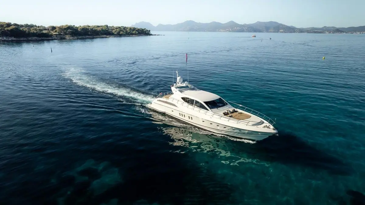 Leopard 24, кормовая палуба — Ibiza Yachts Hire, Ибица. Leopard 24 — 24m