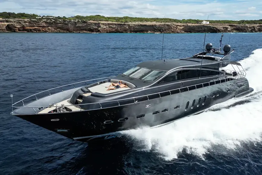 Leopard 31, внешний вид — Ibiza Yachts Hire, Ибица. Leopard 31 — 31m