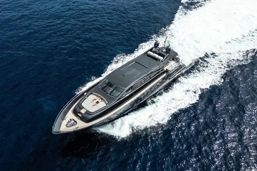 Leopard 31, главная палуба — Ibiza Yachts Hire, Ибица. Leopard 31 — 31m