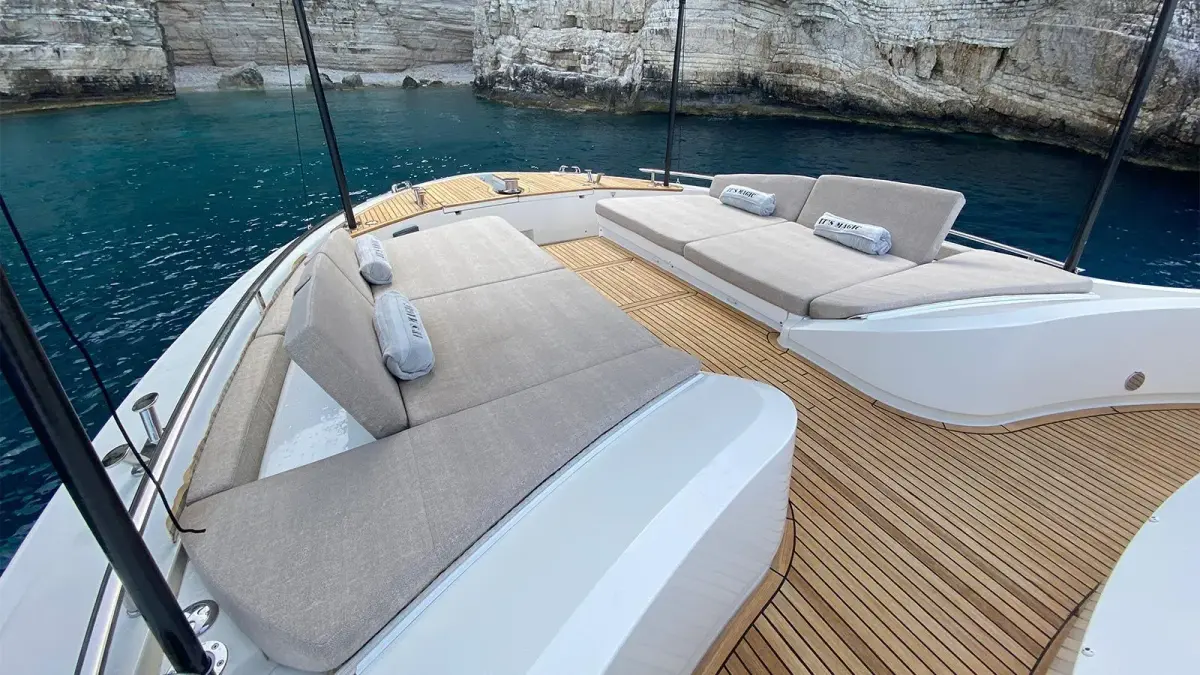 MCY66, camarote principal — Ibiza Yachts Hire, Ibiza. MCY66 — 20m