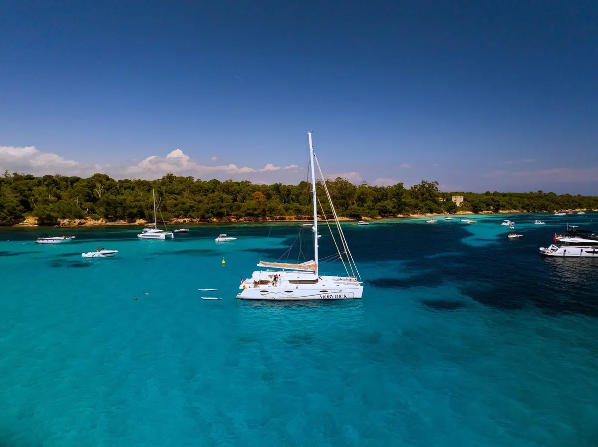 Moby-Dick, cubierta principal — Ibiza Yachts Hire, Ibiza. Moby-Dick — 20m