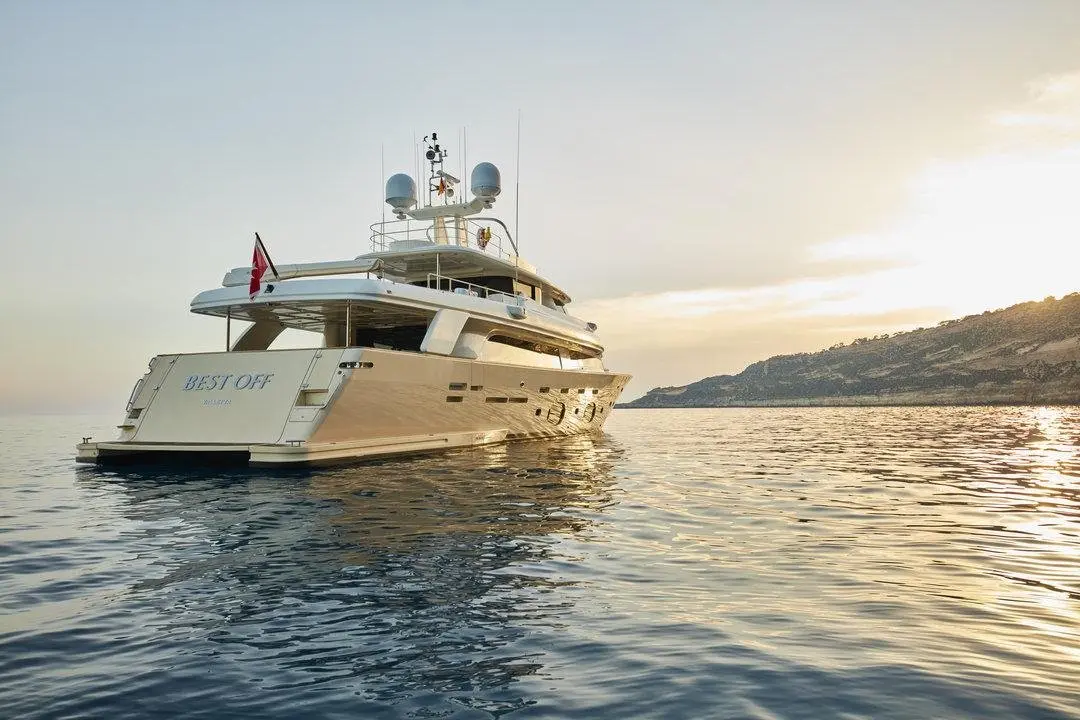 Navetta 33, cubierta principal — Ibiza Yachts Hire, Ibiza. Navetta 33 — 33m