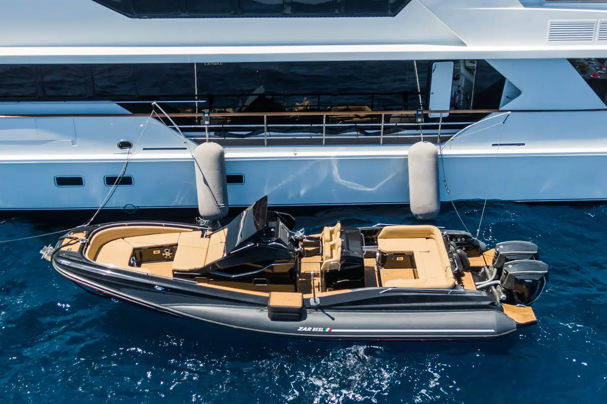 The Wellesley, salon — Ibiza Yachts Hire, Ibiza. The Wellesley — 56m