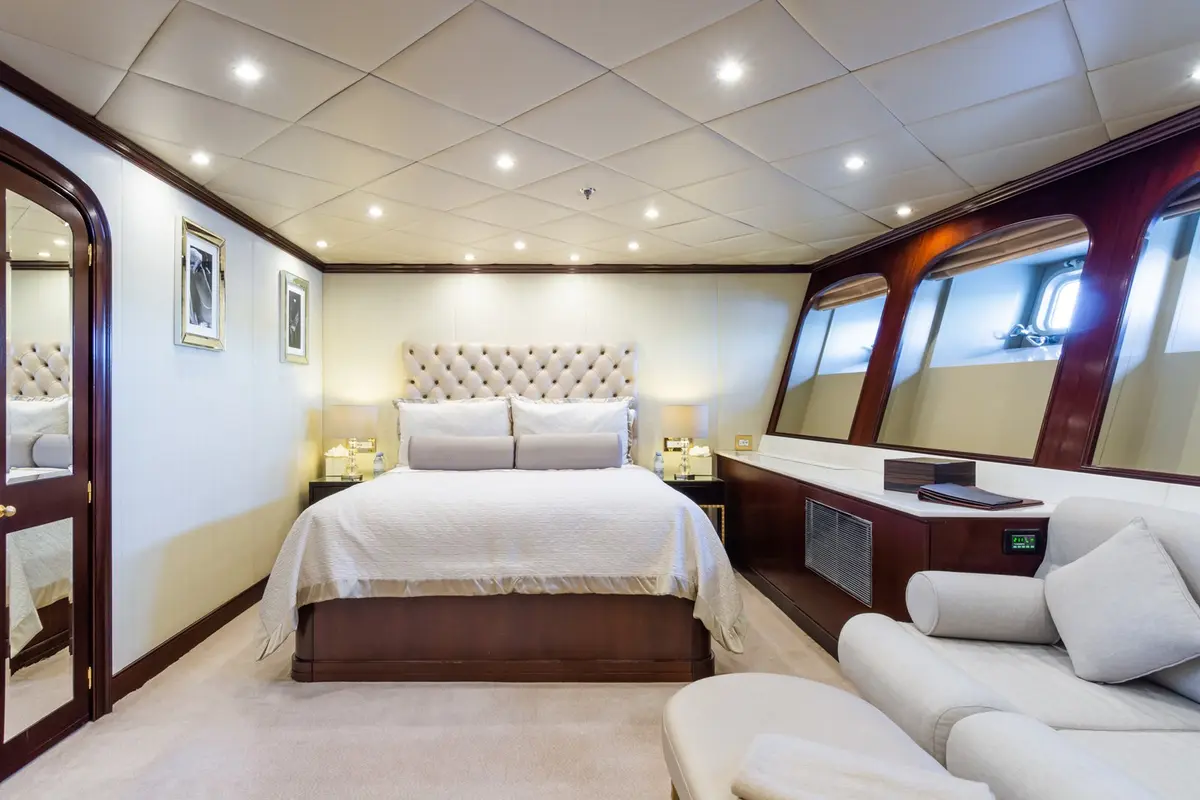 The Wellesley, flybridge — Ibiza Yachts Hire, Ibiza. The Wellesley — 56m