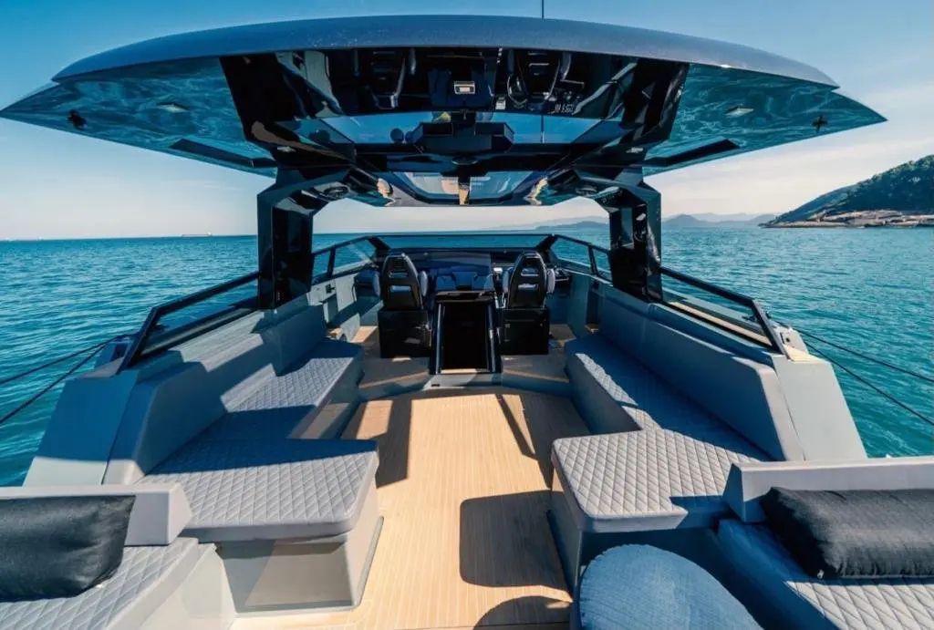 Okean 55, salon — Ibiza Yachts Hire, Ibiza. Okean 55 — 16m