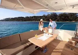 Prestige 550 FLY, салон — Ibiza Yachts Hire, Ибица. Prestige 550 FLY — 18m