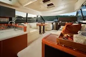 Prestige 550 FLY, флайбридж — Ibiza Yachts Hire, Ибица. Prestige 550 FLY — 18m