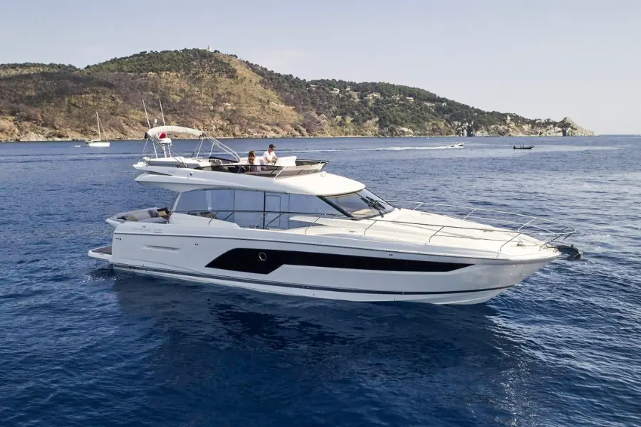 Prestige 590 Fly, exterior — Ibiza Yachts Hire, Ibiza. Prestige 590 Fly — 19m