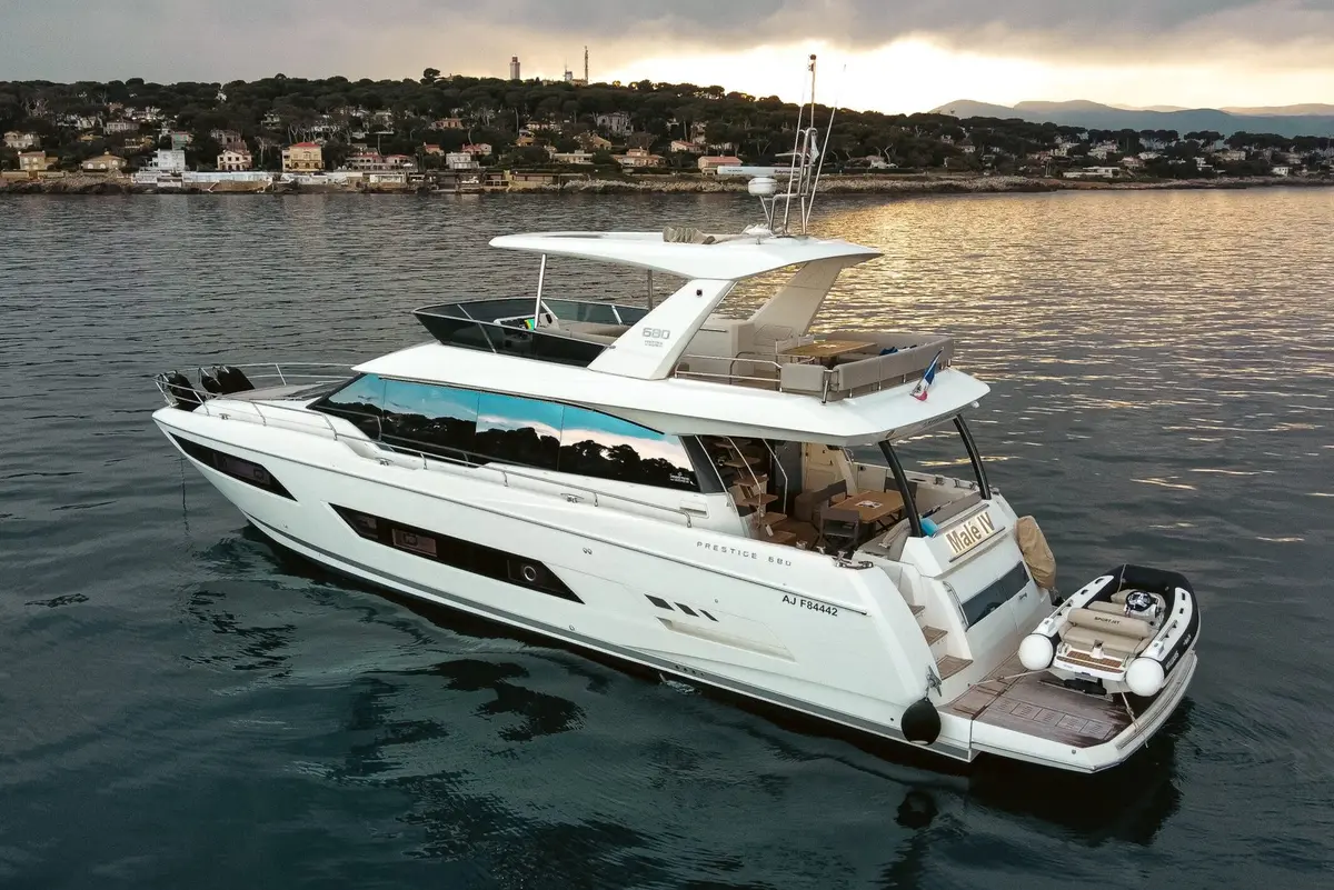 Prestige 680, exterior — Ibiza Yachts Hire, Ibiza. Prestige 680 — 22m