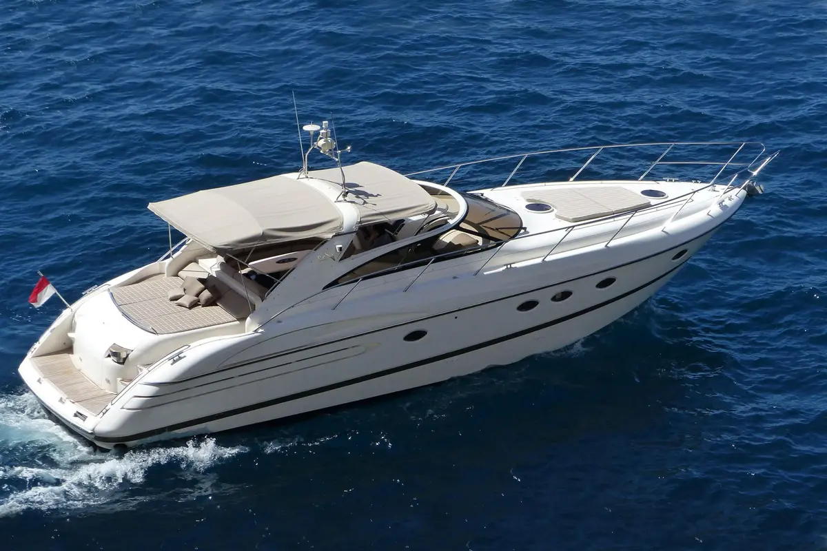 Princess 50, salon — Ibiza Yachts Hire, Ibiza. Princess 50 — 15.5m