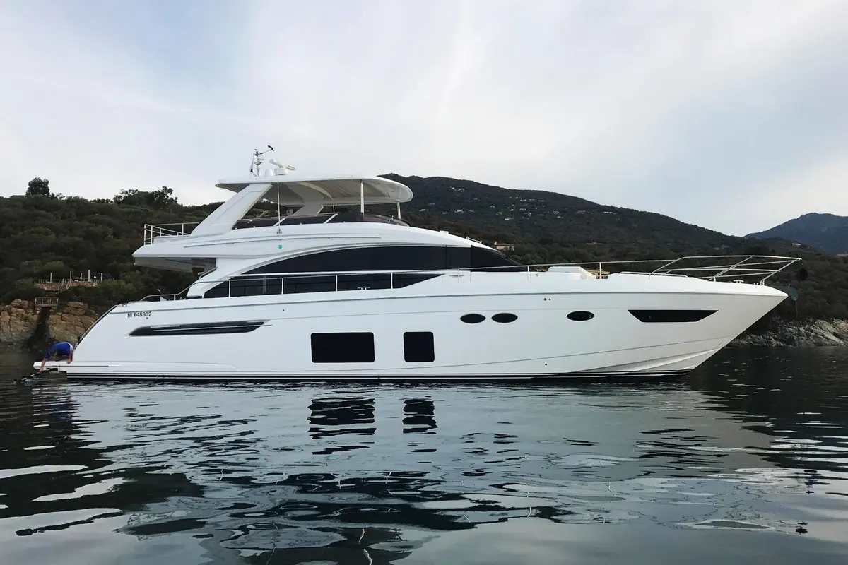 Princess 68 Fly, exterior — Ibiza Yachts Hire, Ibiza. Princess 68 Fly — 21m