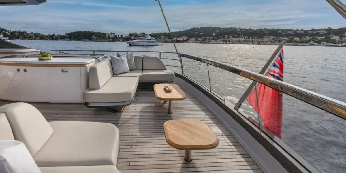 Princess Y80, master cabin — Ibiza Yachts Hire, Ibiza. Princess Y80 — 25m