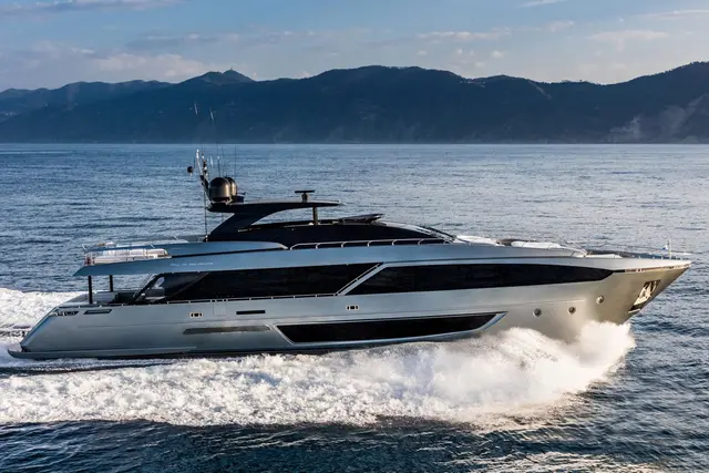 Riva 110 — Ibiza Yachts Hire, Ибица