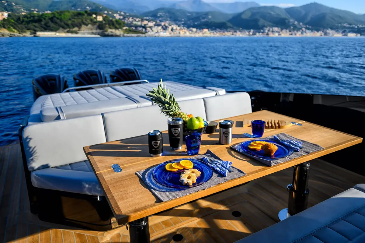 Sacs 47, salon — Ibiza Yachts Hire, Ibiza. Sacs 47 — 14m