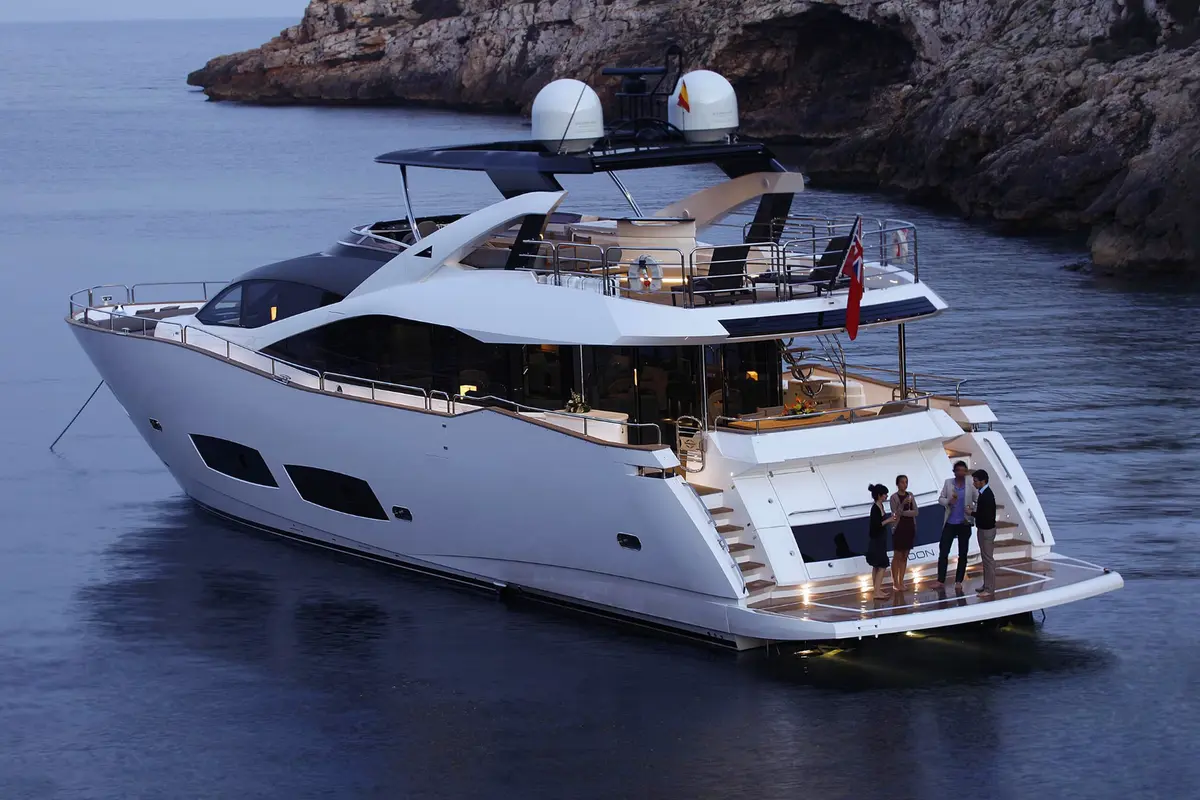 Sunseeker 28, main deck — Ibiza Yachts Hire, Ibiza. Sunseeker 28 — 28m
