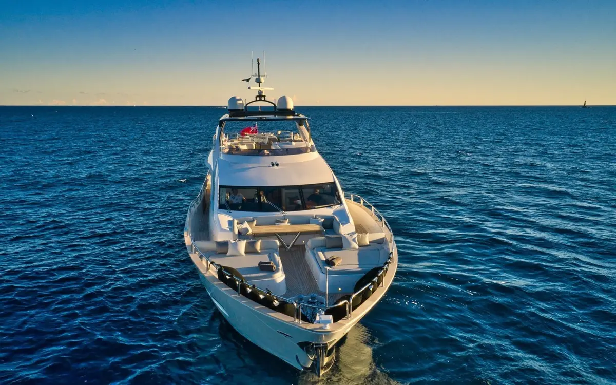 Sunseeker 95, aft deck — Ibiza Yachts Hire, Ibiza. Sunseeker 95 — 29m