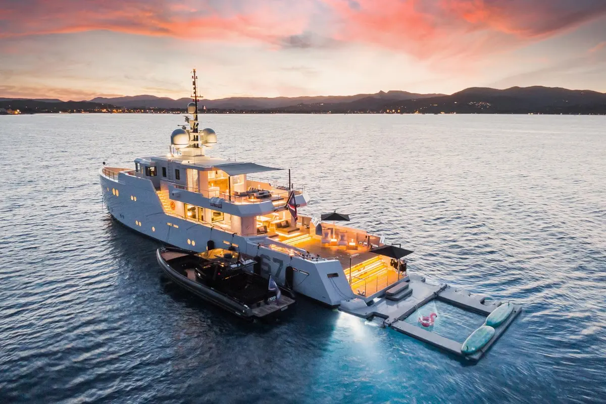 Tansu 40m, exterior — Ibiza Yachts Hire, Ibiza. Tansu 40m — 40m