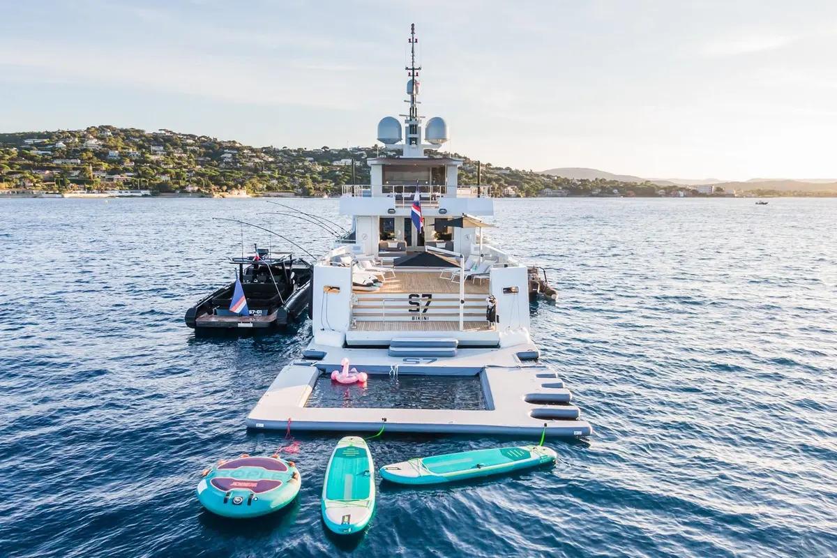Tansu 40m, main deck — Ibiza Yachts Hire, Ibiza. Tansu 40m — 40m