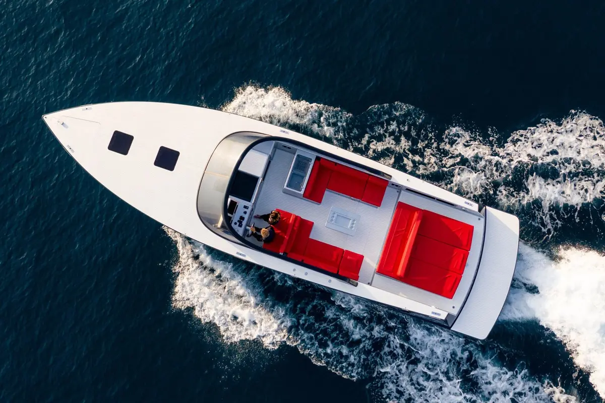 Vandutch 48, master cabin — Ibiza Yachts Hire, Ibiza. Vandutch 48 — 15m
