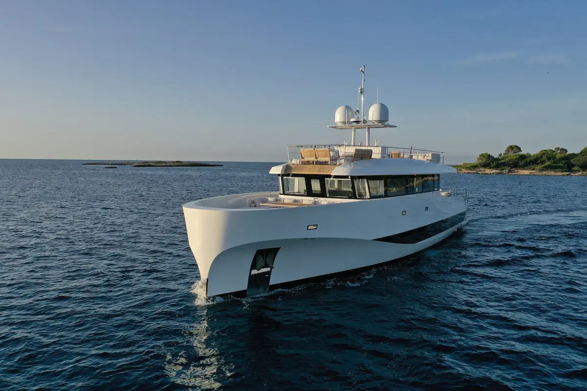 WallyAce 26, master cabin — Ibiza Yachts Hire, Ibiza. WallyAce 26 — 26m